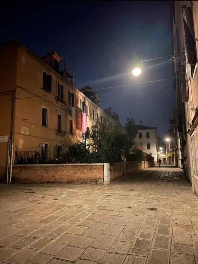 Covo Del Pirata Hotel Venice Exterior photo
